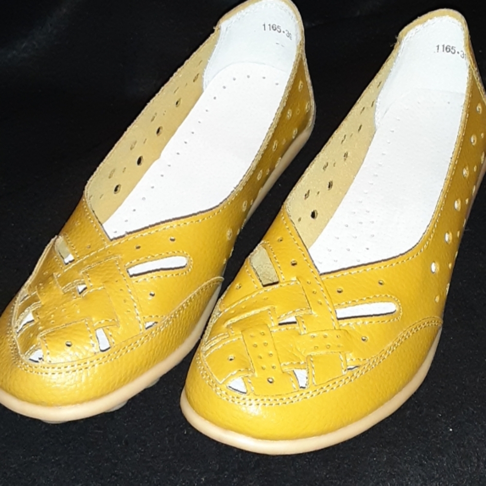 Size7yellow comfort shoes